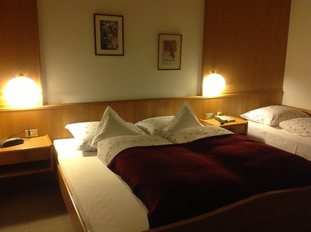 Hotel Garni Lichtenau Schenna Room photo